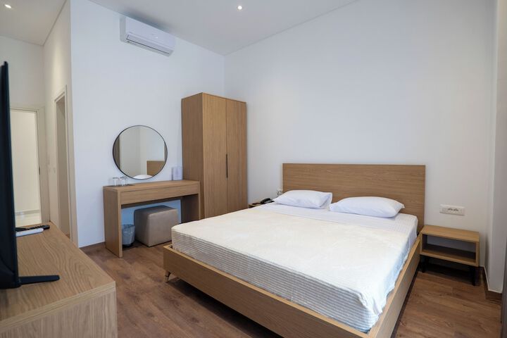 Room 4 of 58