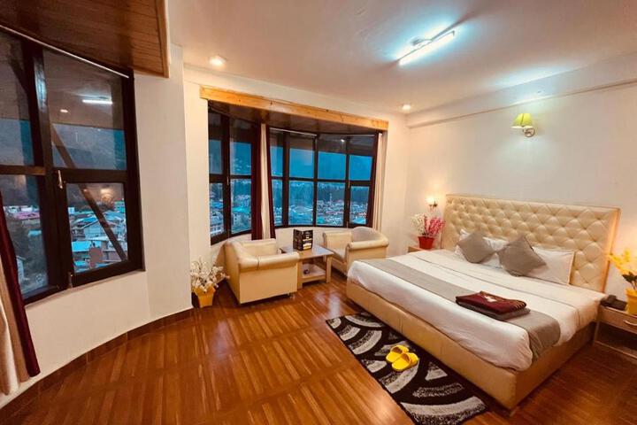 Hotel Hadimba palace Sky Mountain View - Near Mall Road Manali