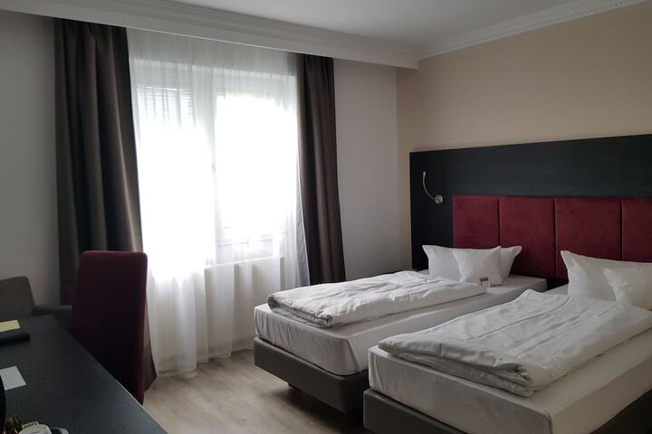 Room 11 of 63