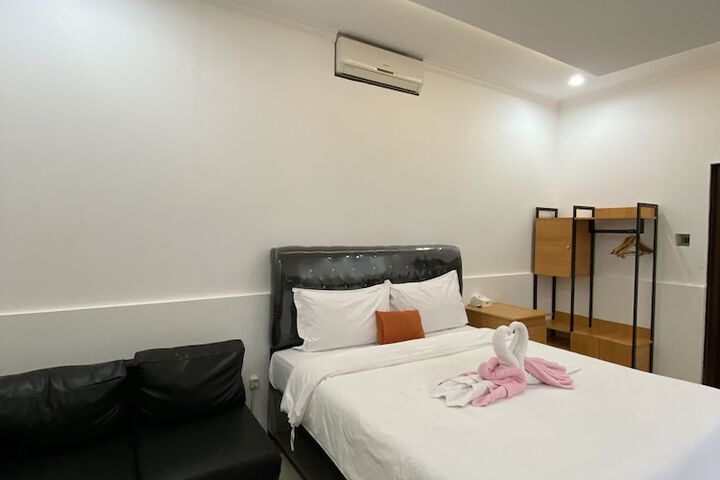 Room 14 of 107