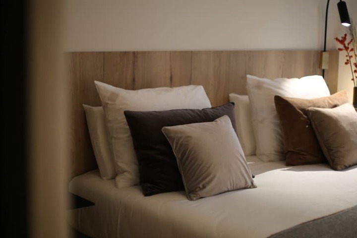 Room 7 of 32