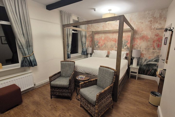 Room 34 of 72