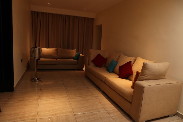 Room 8 of 13