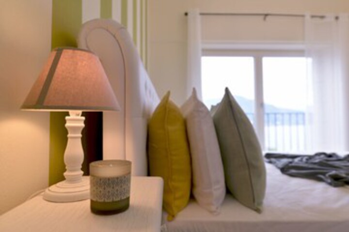 Room 16 of 19