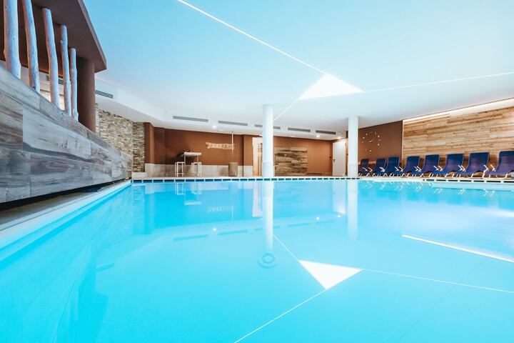 Hotel Pool