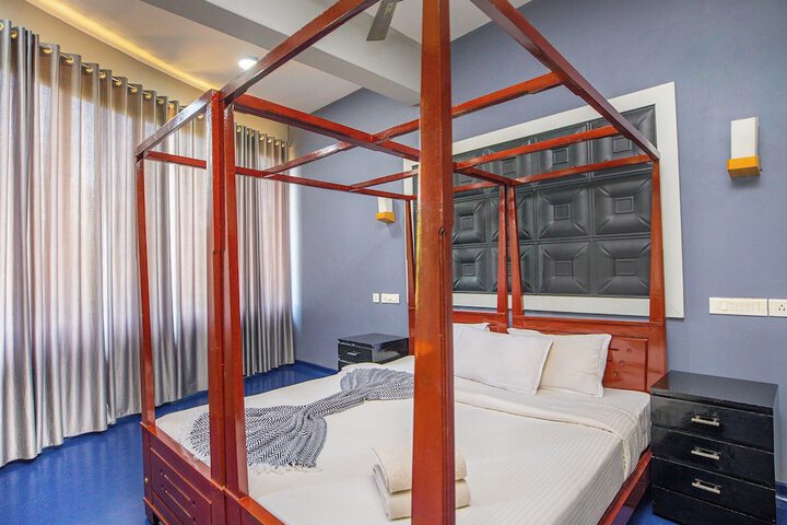 Room 7 of 51