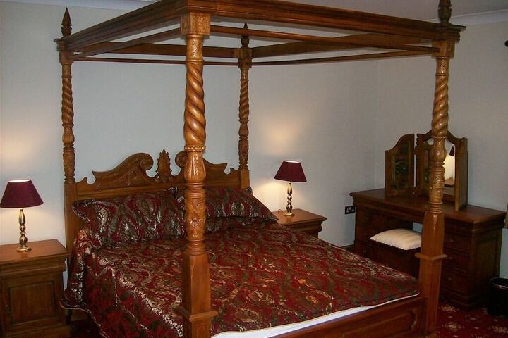 Room 2 of 28