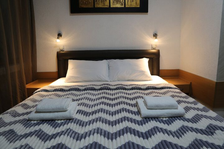 Room 48 of 96
