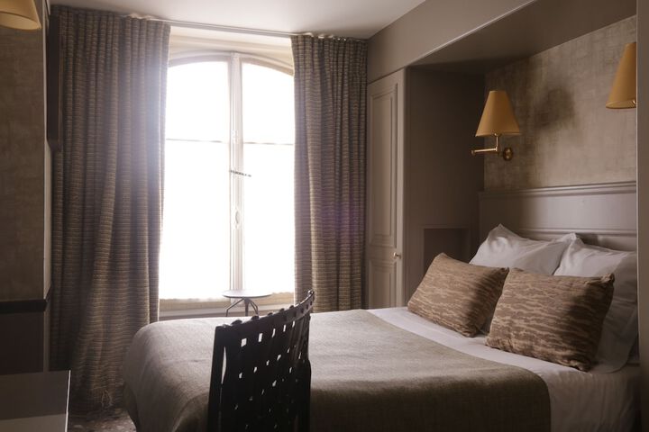 Room 32 of 54