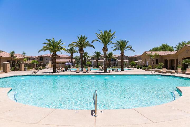 Photo of Mesa Palms Ferro
