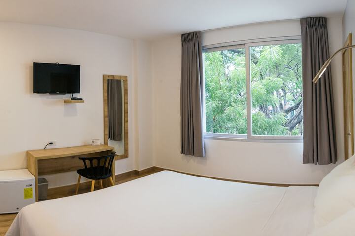 Room 11 of 41