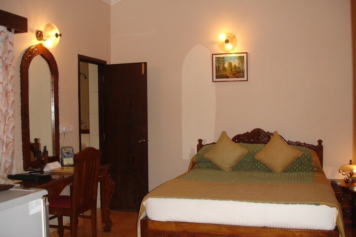 Room 6 of 67
