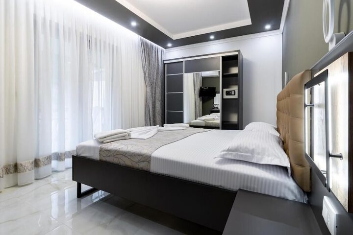 Room 8 of 39