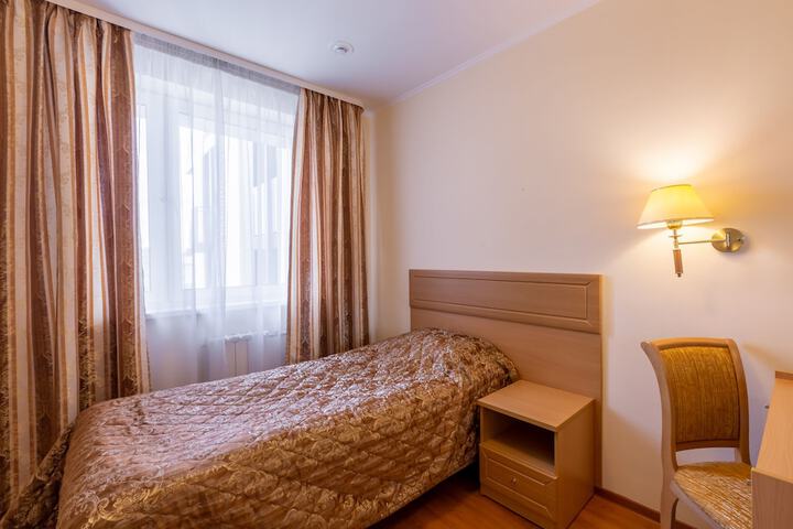 Room 7 of 62
