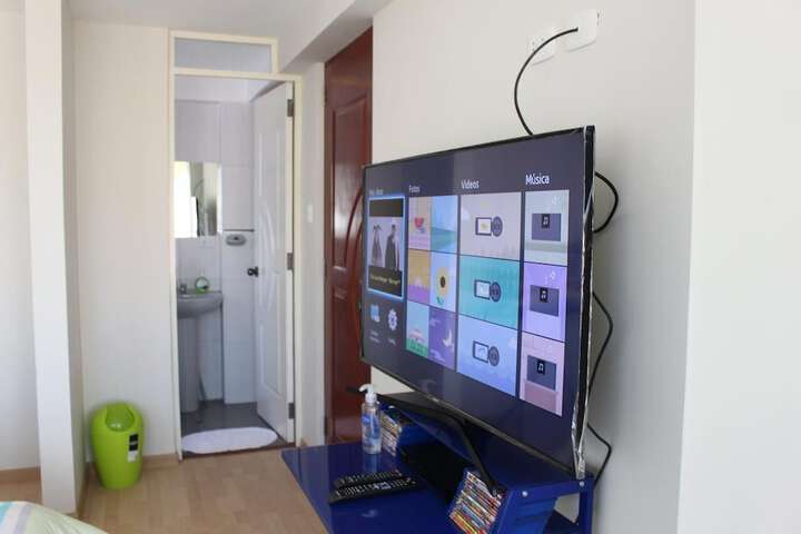 Room 9 of 18
