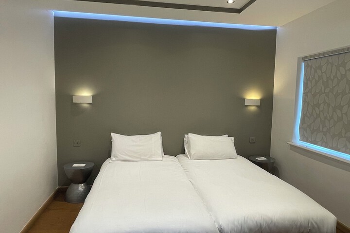 Room 13 of 52