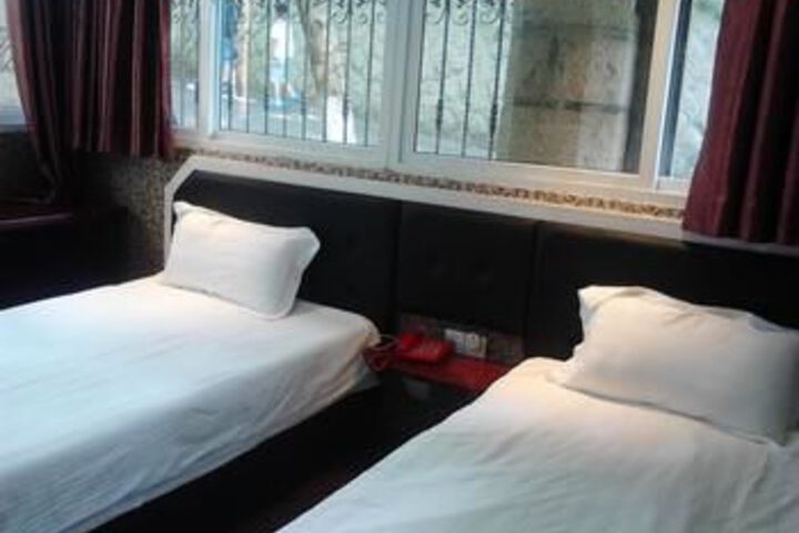 Room 20 of 34