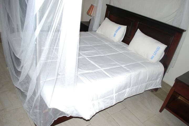 Room 7 of 114