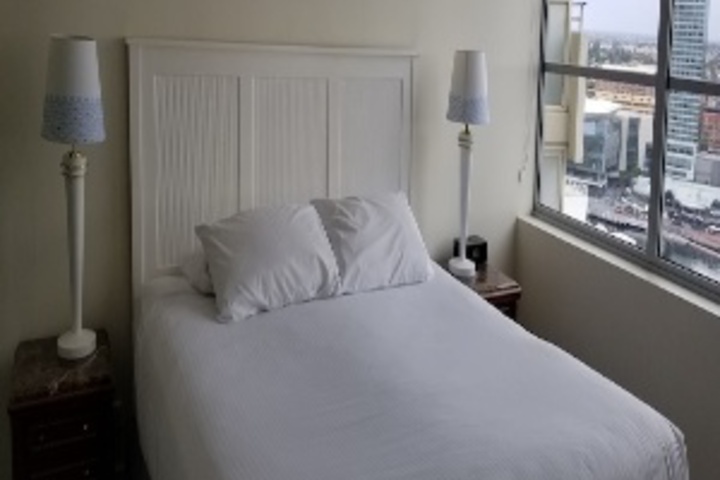 Room 33 of 239