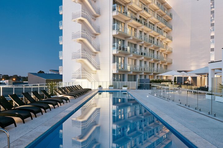 Pool Hotel