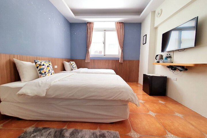 Room 9 of 62