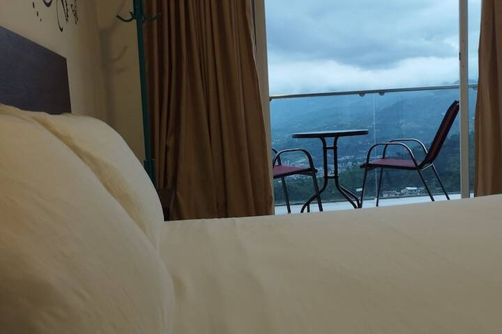 Room 6 of 29
