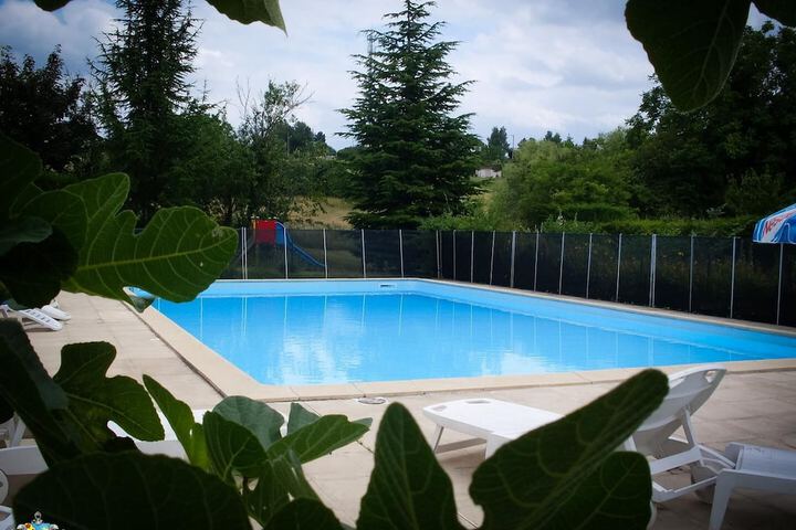 Pool 131 of 164