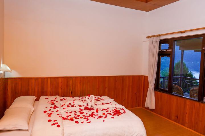 Room 16 of 42