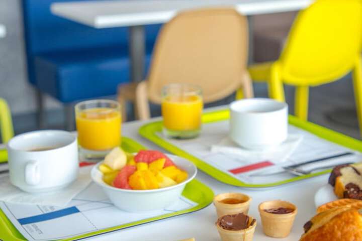 Breakfast/Coffee Service 57 of 118