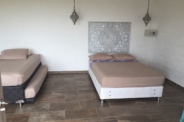 Room 8 of 39