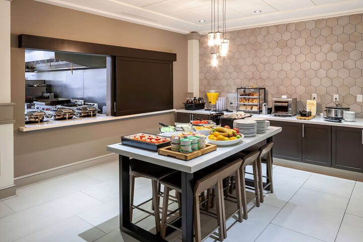 Breakfast area