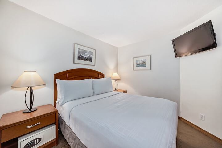 Room 20 of 115