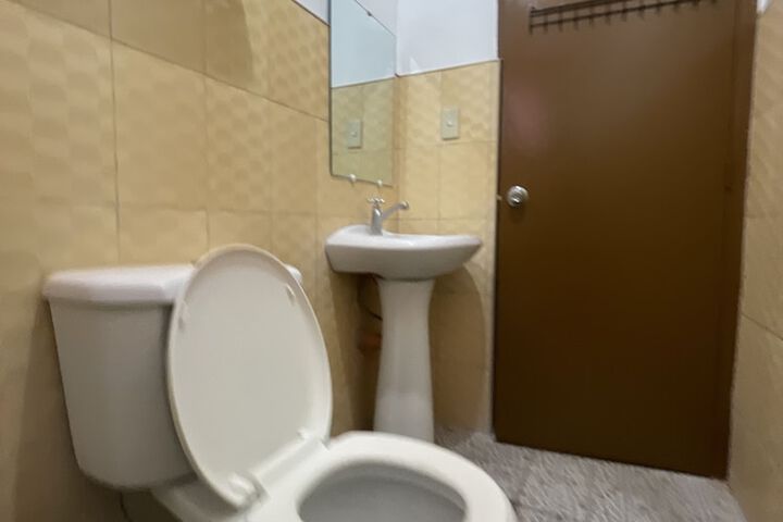 Room 127 of 200