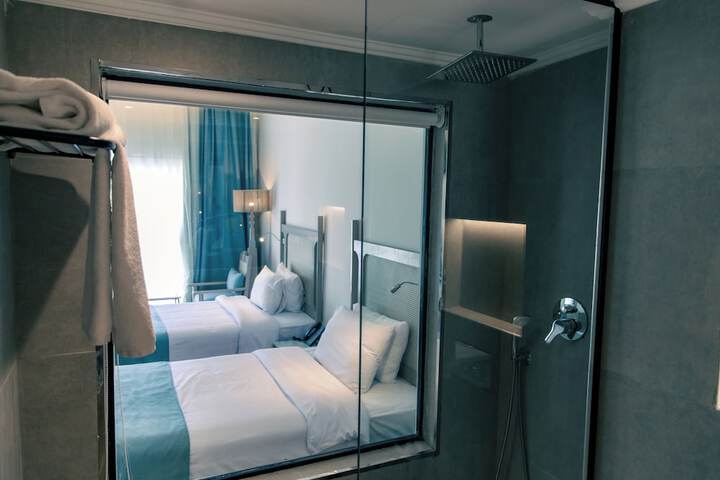 Room 36 of 140