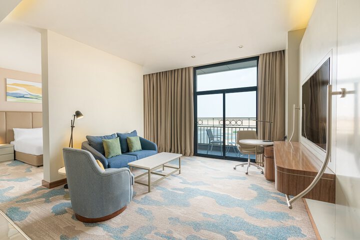 Room 16 of 80