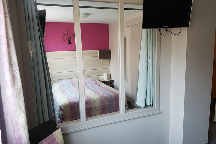Room 10 of 91