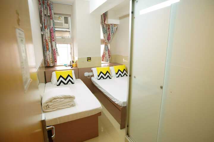 Room 57 of 195