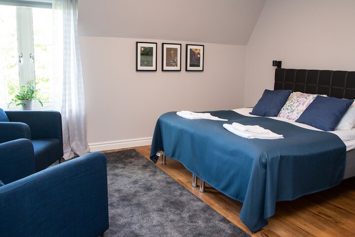 Room 9 of 27