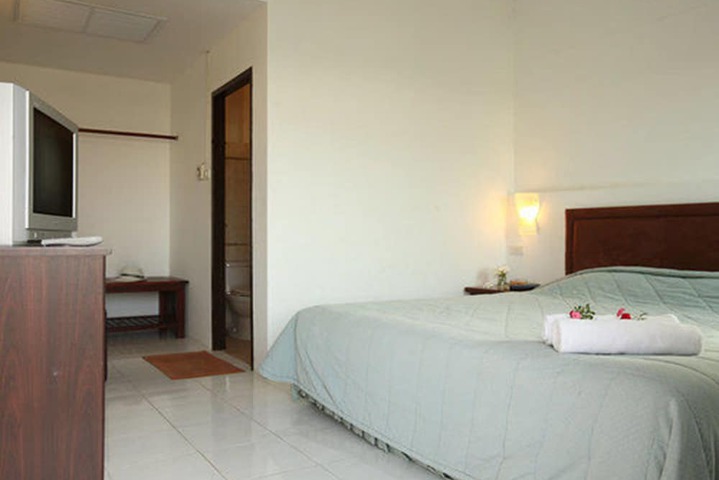 Room 34 of 87