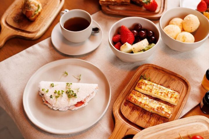 Breakfast/Coffee Service 85 of 110