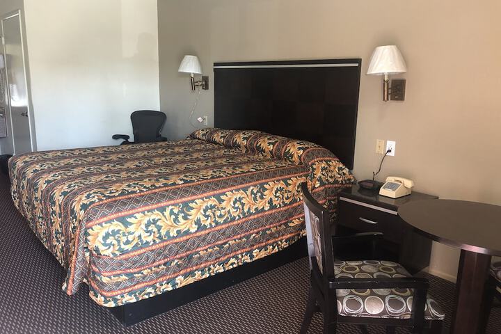 Standard | King Bed (7 of 27)
