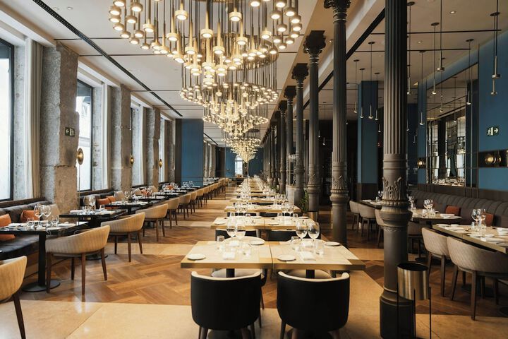 Dining 123 of 137