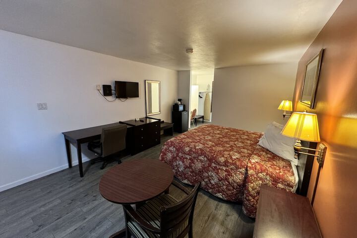 Room 9 of 19