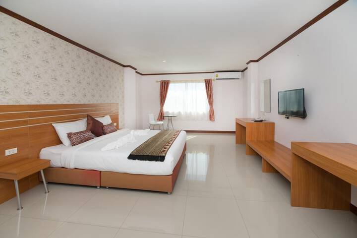 Room 9 of 25
