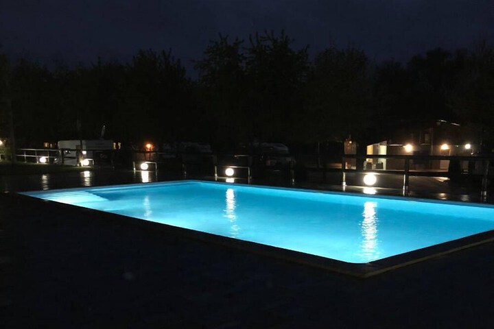 Pool 9 of 13