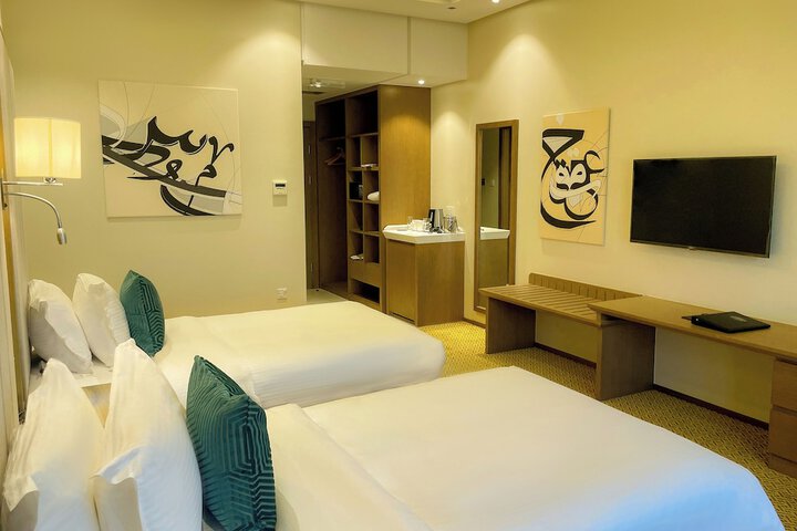 Room 5 of 38