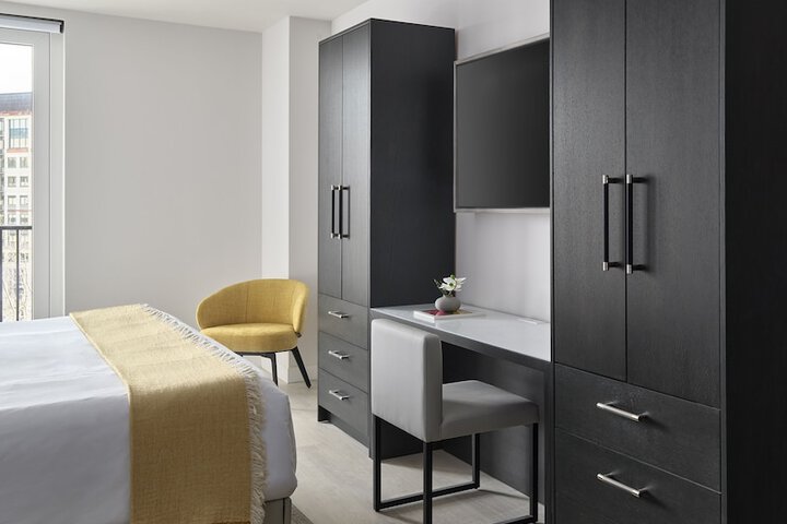 Room 9 of 44
