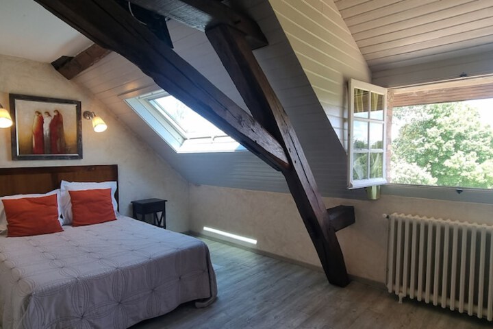 Room 16 of 70