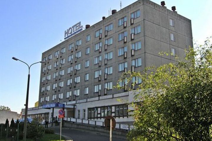 HOTEL BLIZA-WEJHEROWO