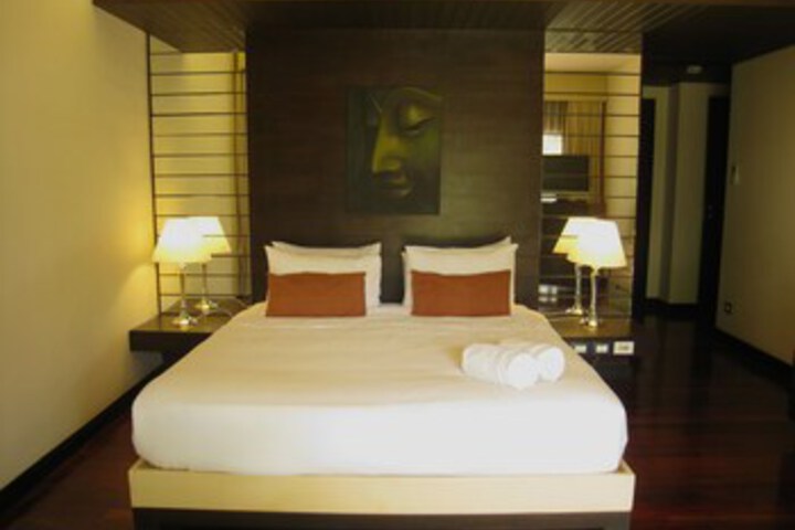 Room 25 of 42